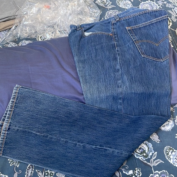 This is a pair of Levi’s blue in color 501 jeans. - Picture 3 of 3